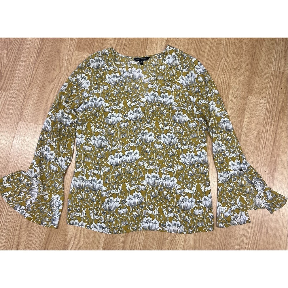 Banana Republic Blouse Floral V Neck Sz M
